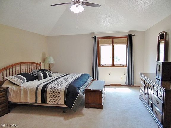 4th image of 20992 Jonathan Dr