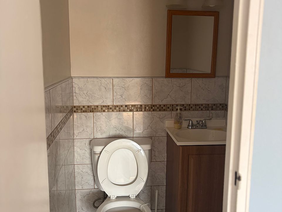 1st image of 2078 Bergen Ave Floor 3