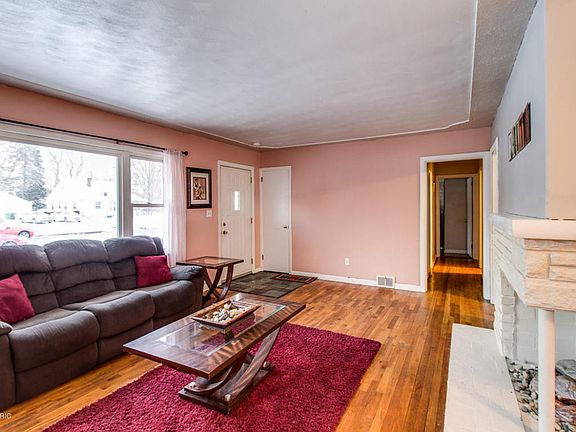 3rd image of 55 31st St N