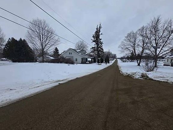 Exterior Neighborhood (street photo)