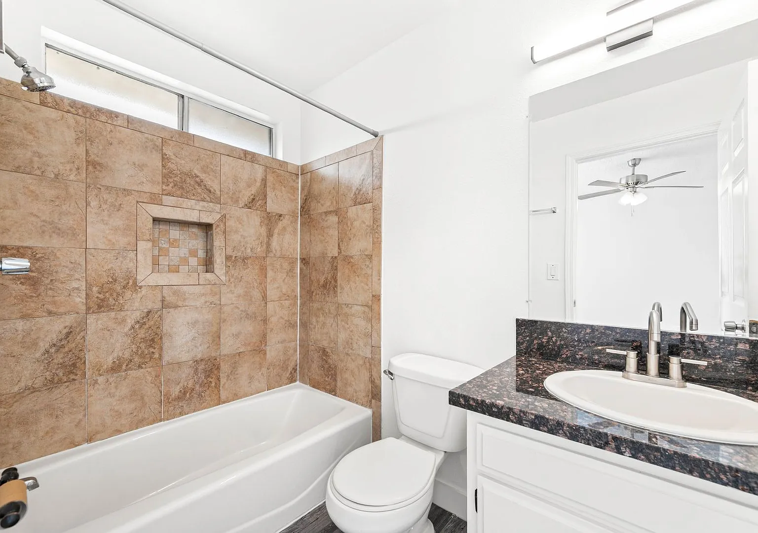 2509 Crenshaw — Photo 4