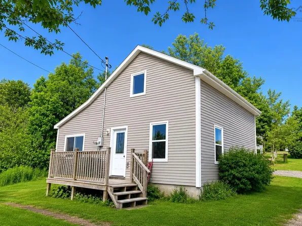 5 Forge St, Trenton, NS B0K 1X1