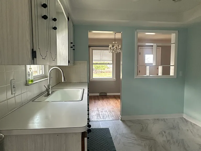 1517 Fruitland Ave — Photo 6
