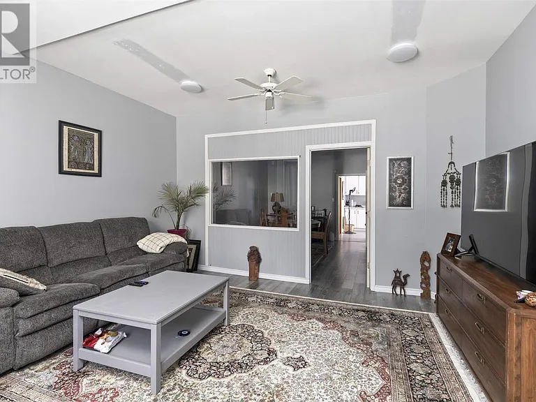 515 Albert St E #1 — Photo 4