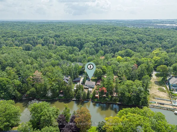 26 Stroud Cres, Wasaga Beach, ON L9Z 2T5