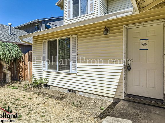 3rd image of 441 SE 66th Ct