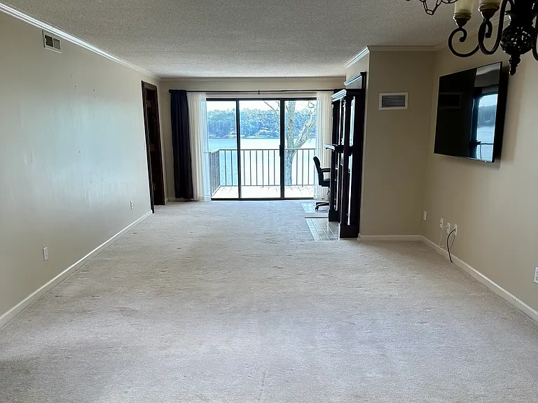 4336 Lakeshore Ln #304 — Photo 4