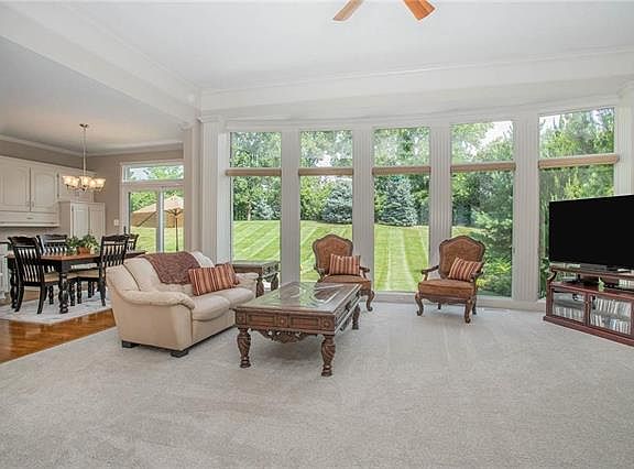 4th image of 7816 NW Sunset Dr