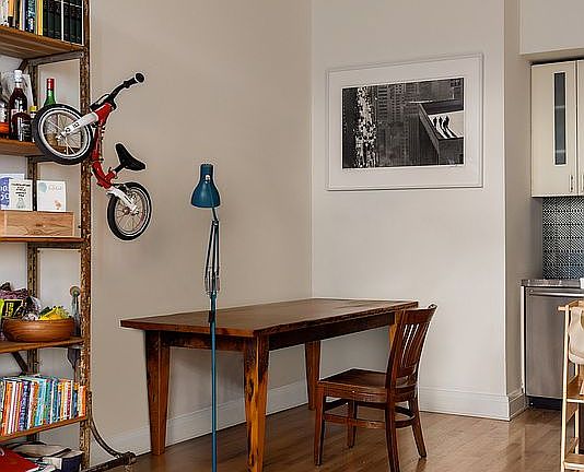 4th image of 124 W 24th St APT 4A