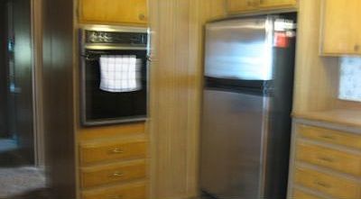 Oven & refrigerator