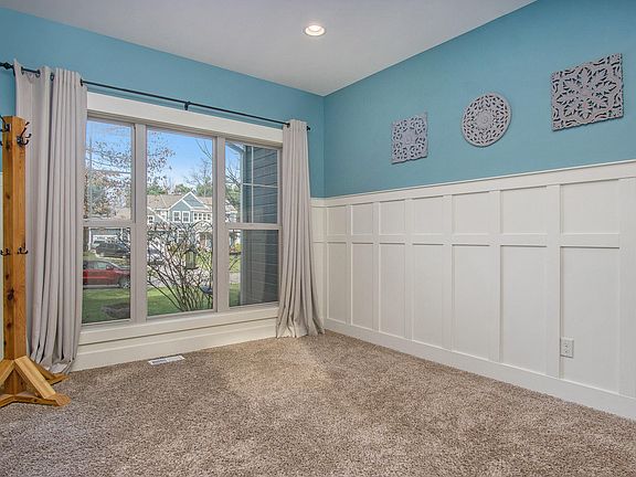 5th image of 16968 Mapleridge Dr