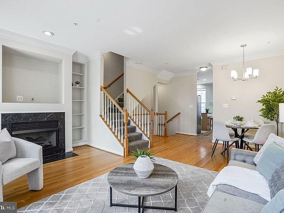 3rd image of 2354 Langston Blvd