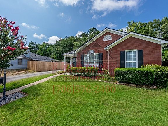 3rd image of 5702 Stoneridge Dr