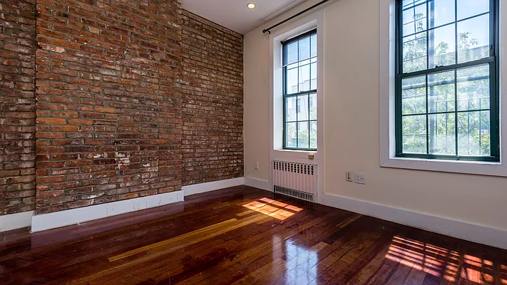 Rented by Nooklyn NYC LLC | media 8