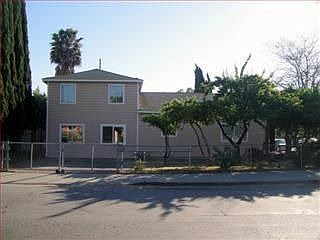 1st image of 1990 E San Antonio St