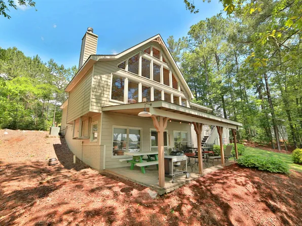 2974 Crescent Crest Dr, Wedowee, AL 36278