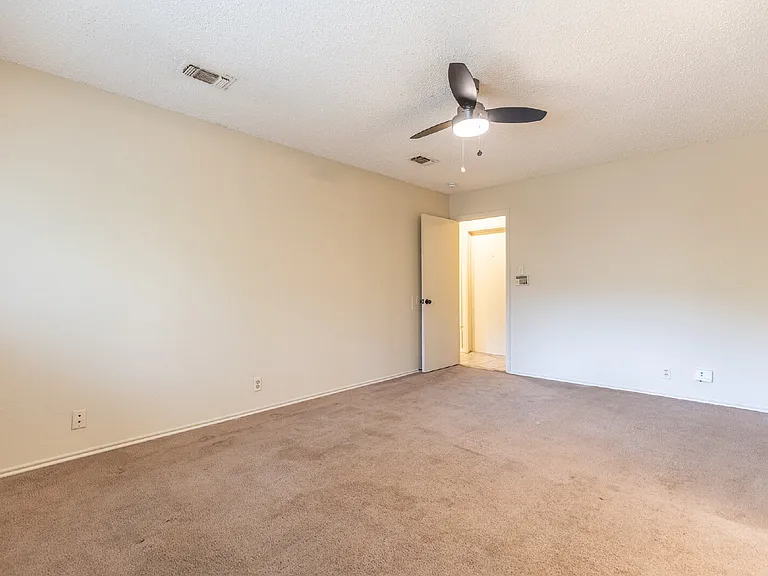 7750 Crooked Road St — Photo 17