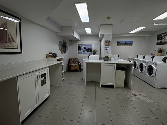 4th image of 535 13th Ave SW #604
