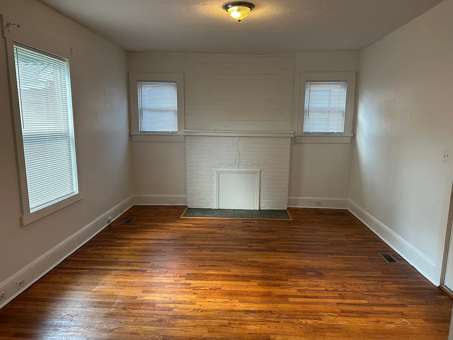 2 bed, 1300 sqft, $1,750 — Photo 4