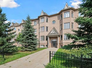 2086 Valin St, Ottawa, ON K4A0C1