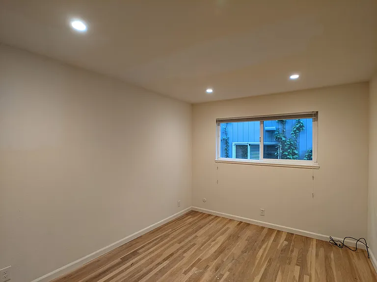 2534 Benvenue Ave — Photo 25