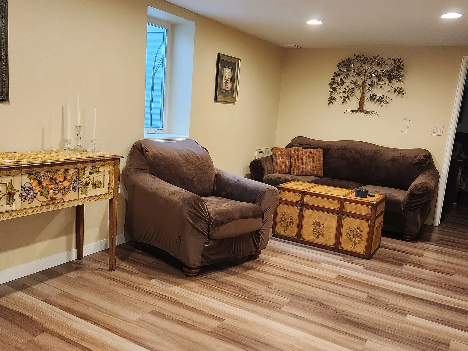 2 bed, 900 sqft, $1,900 — Photo 2