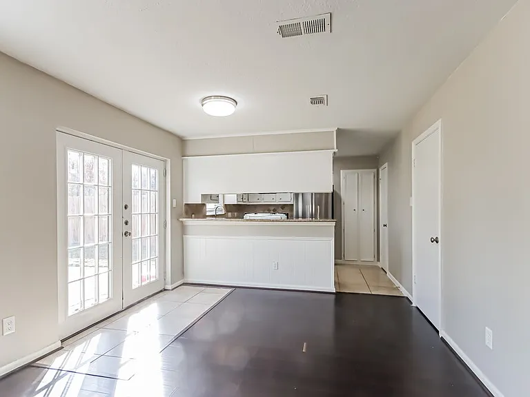 10015 Waving Fields Dr — Photo 6