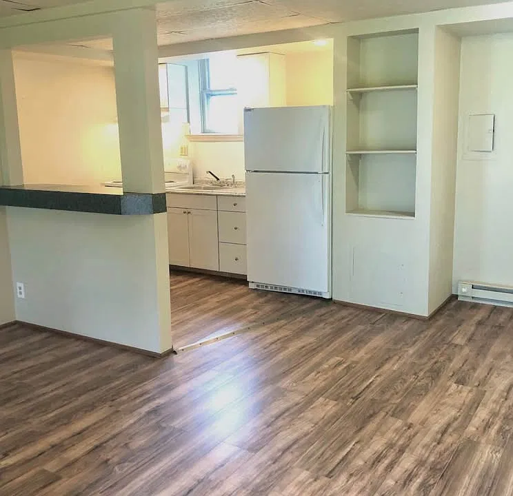 906-908 Delaware Ave #1