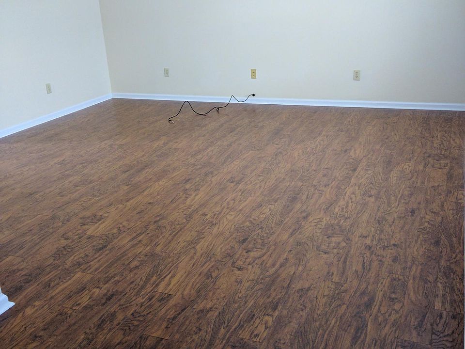1st image of 141 Garnet Dr