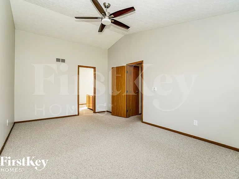 5856 Oldenburgh Way — Photo 10