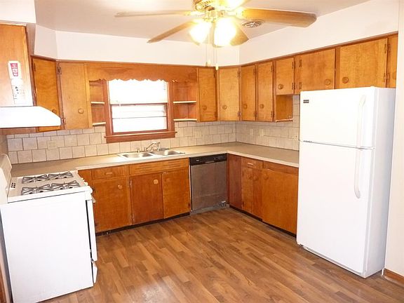 5th image of 21 N Baldwin St