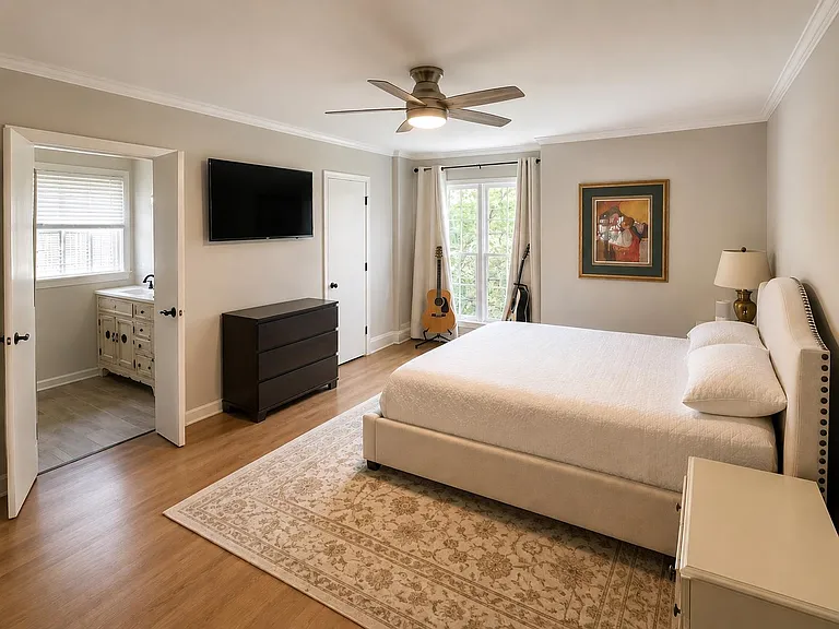6680 Corsica Dr — Photo 10