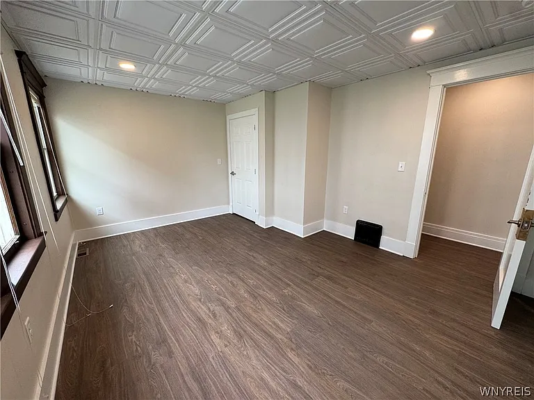 95 W Humboldt Pkwy #A — Photo 11