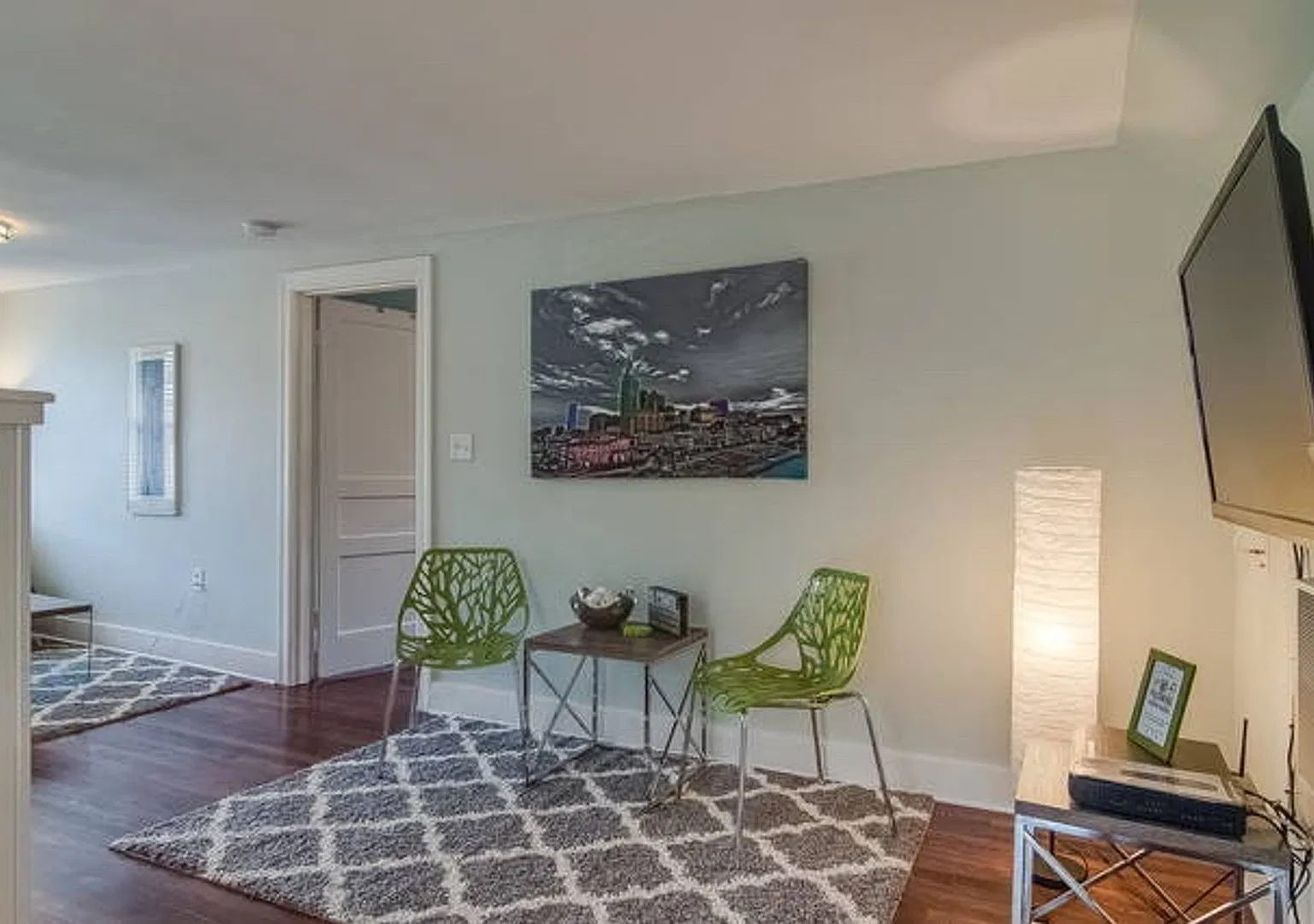 1 bedroom in East Nashville. Minutes to 5 Points & Shelby Bottoms — Photo 4