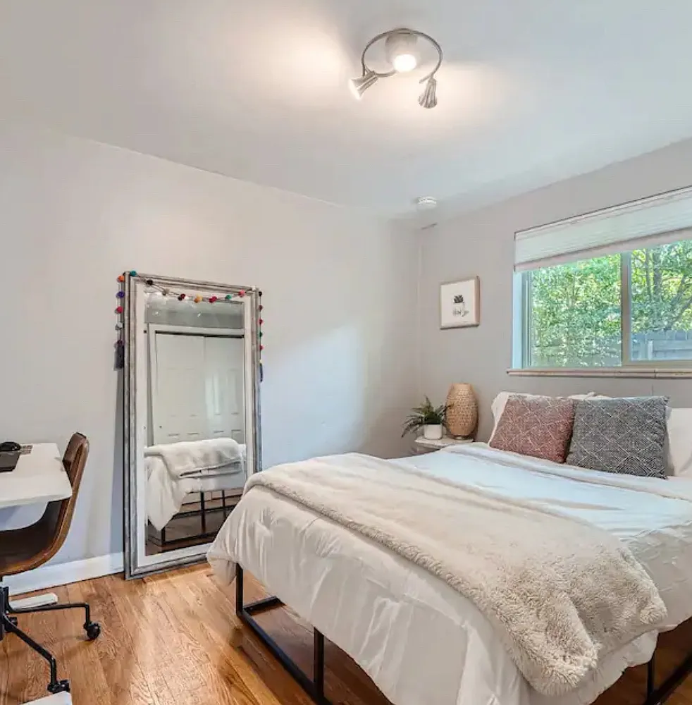 2 bed, 1000 sqft, $2,650 — Photo 4