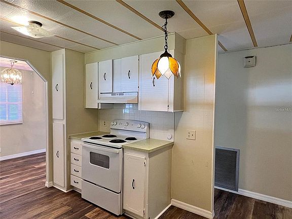 3rd image of 36 Magnolia Ct #4