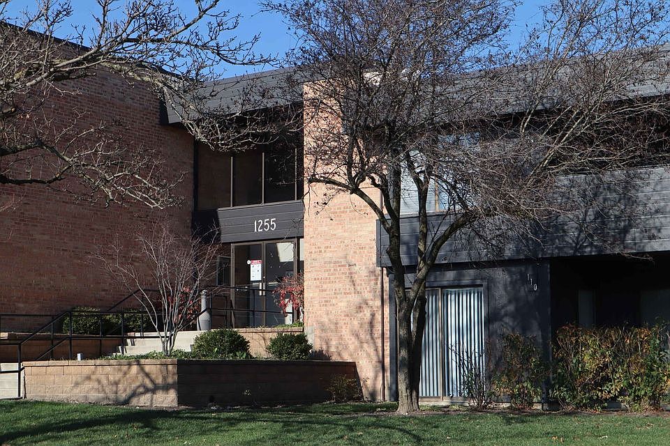 1st image of 1255 N Sterling Ave Unit 216