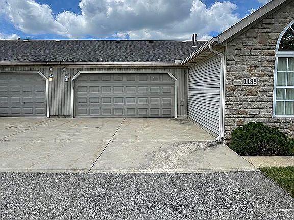 3rd image of 1198 Cobblefield Dr