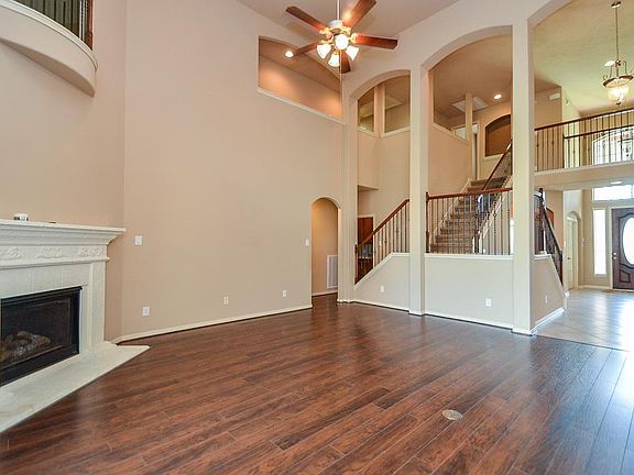 2nd image of 26111 Ashland Hollow Ln