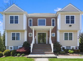 154 Bedford St APT 1, Abington, MA 02351