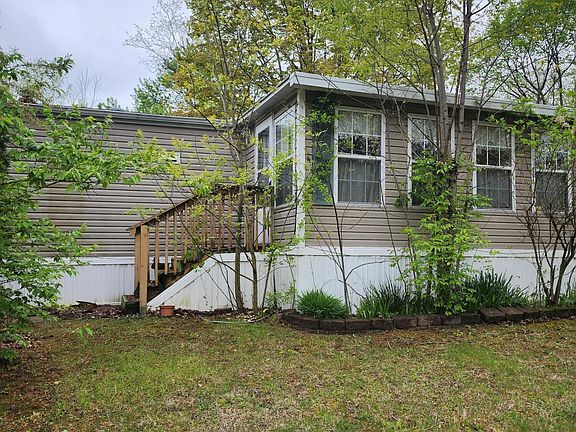 4th image of 184 Lawrence Ln