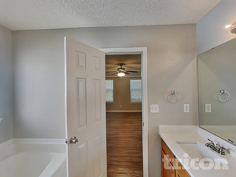 11011 Pointer Ridge Dr — Photo 9