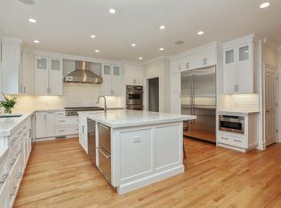 116 Fox Meadow Rd, Scarsdale, NY 10583