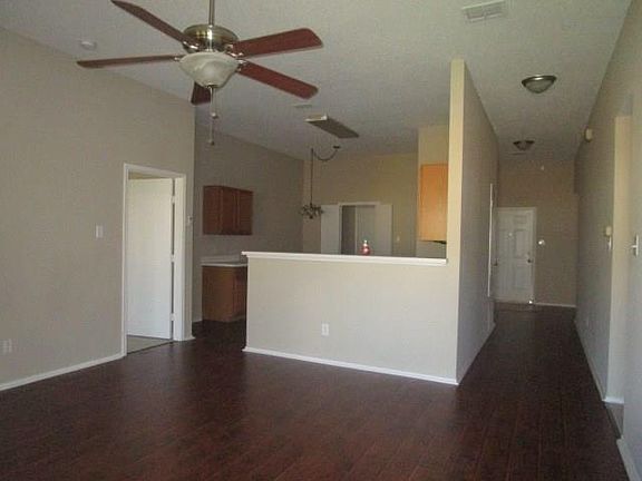 3rd image of 712 Black Hills Dr