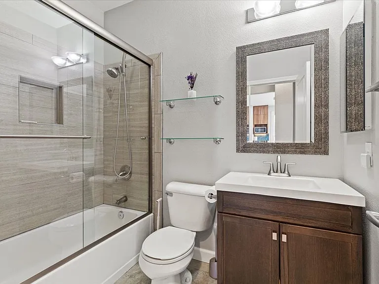 660 Peachy Canyon Cir #201 — Photo 21