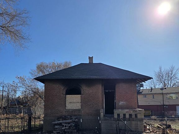 5th image of 220 Nelson Ave