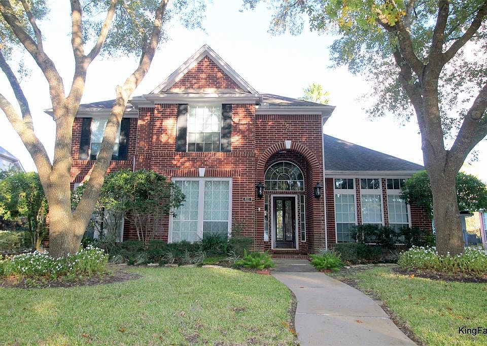 1st image of 811 Lakespur Dr