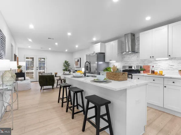 5704 64th Pl, Riverdale, MD 20737