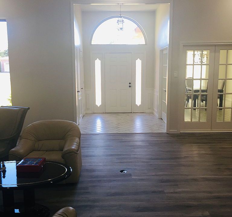 1st image of 223 Sunray Ln
