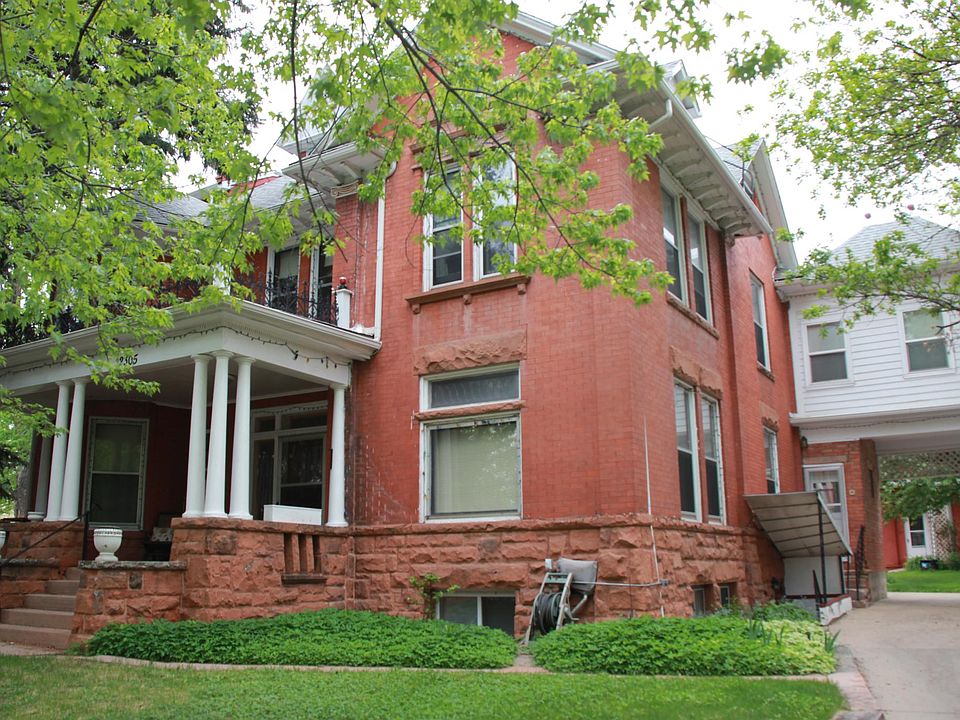 Front view of the main house. Carriage house is located behind this one.